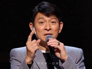 王定宇台风天批刘德华演唱会引争议，质疑大陆歌手演唱问题引网友质疑