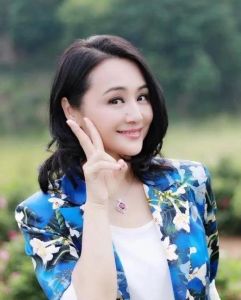 曹颖王斑：娱乐圈模范夫妻的华丽蜕变与甜蜜人生